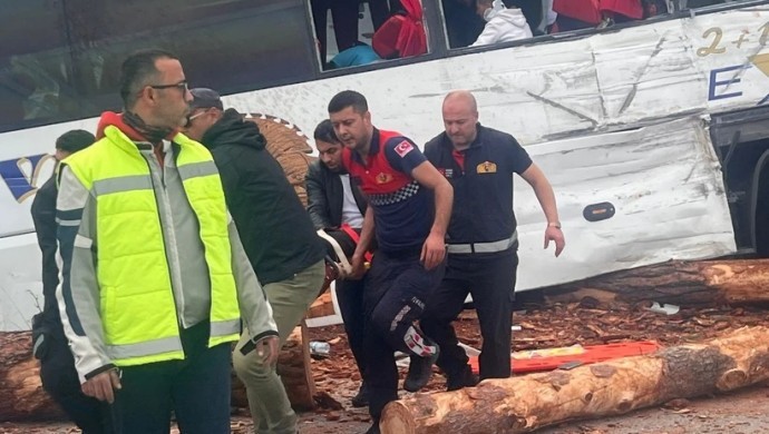 Çanakkale'de kaza: 6 ölü