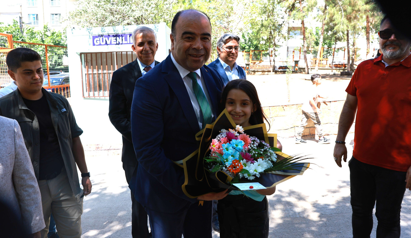 Karaköprü'de Çocuklar Bayram Şenliğinde Doyasıya Eğlendi-(VİDEO)