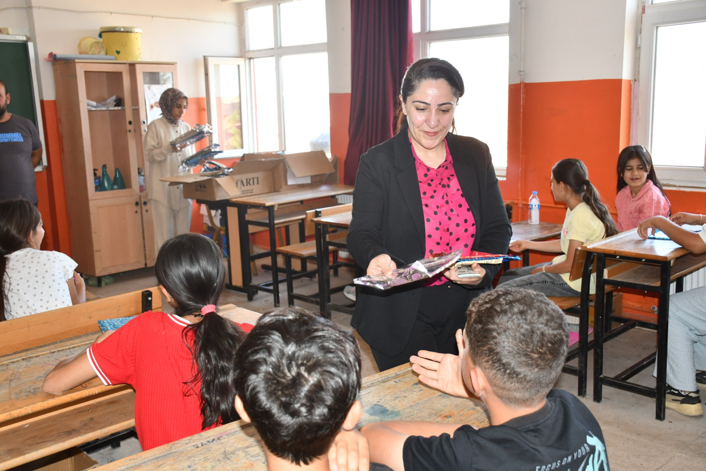 Siverek Belediyesi’nden Öğrencilere Karne Hediyesi