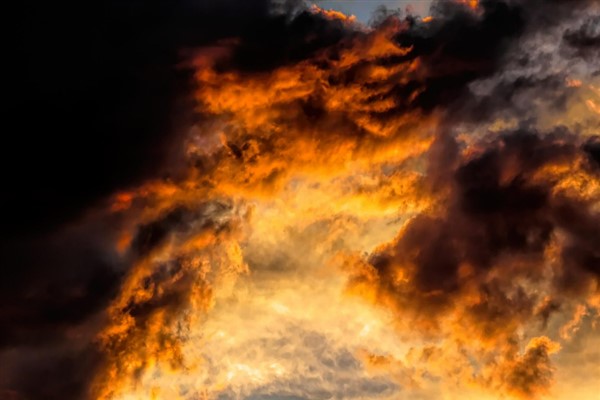 Bahreyn hava sahasını geçici olarak kapattı