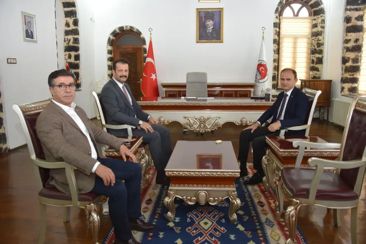 Siverek Belediye Başkanı Bucak'tan Kaymakam Sak'a Hayırlı Olsun Ziyareti