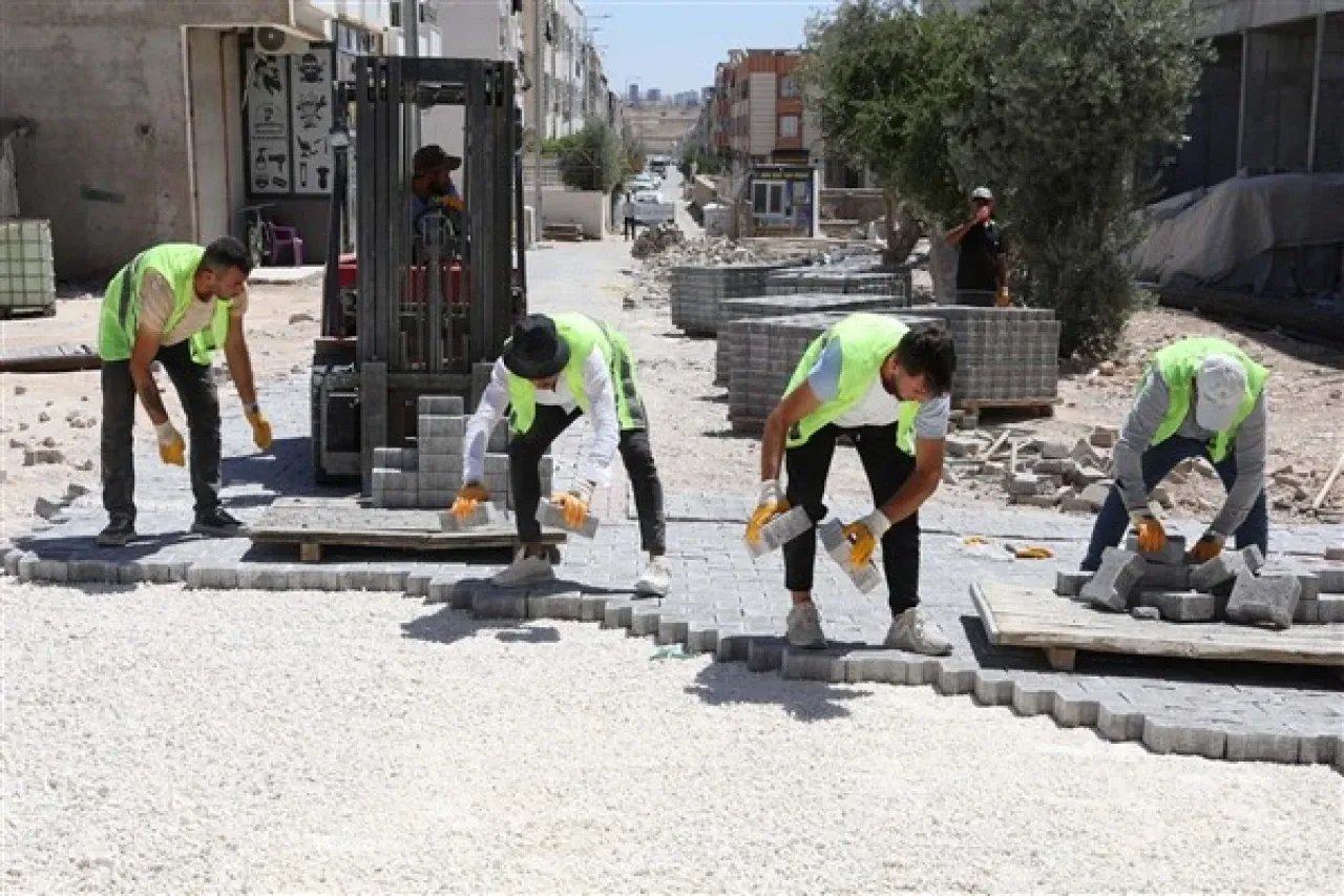 Haliliye’de yol yapım ve onarım çalışmaları sürüyor-(VİDEO)