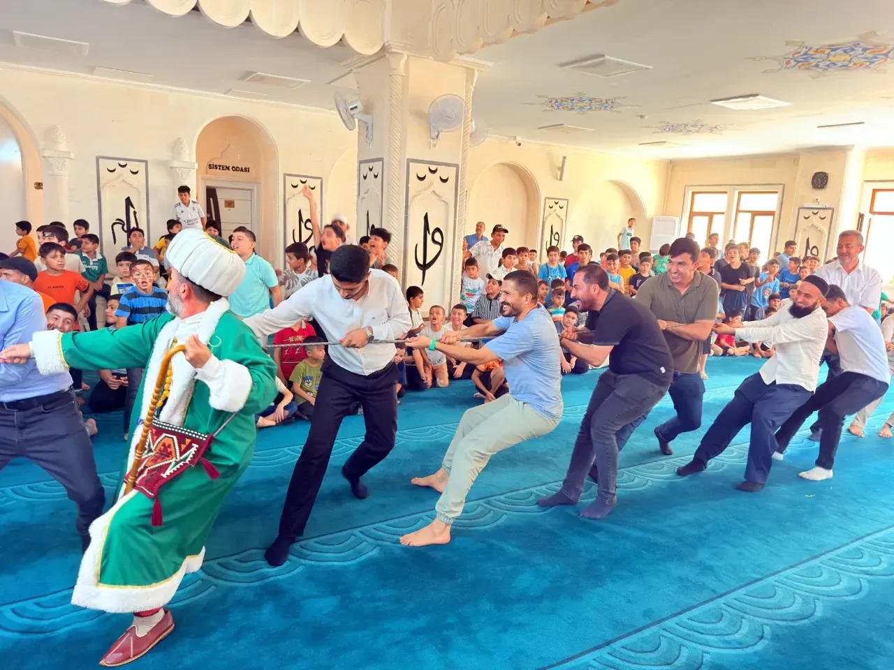 Ceylanpınar'da Nasreddin Hoca Çocuklarla Camide Buluştu