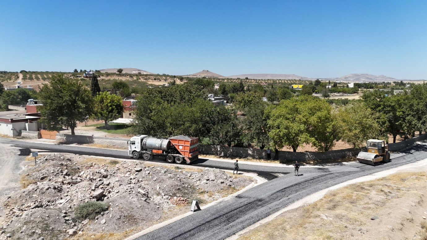Karaköprü kırsalında yollar yenileniyor-(VİDEO)