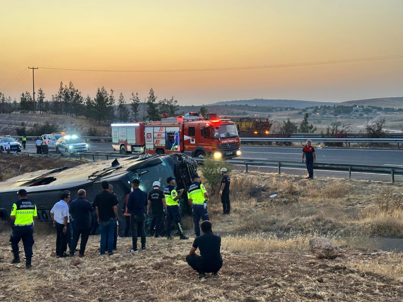 Şanlıurfa’da yolcu otobüsü devrildi