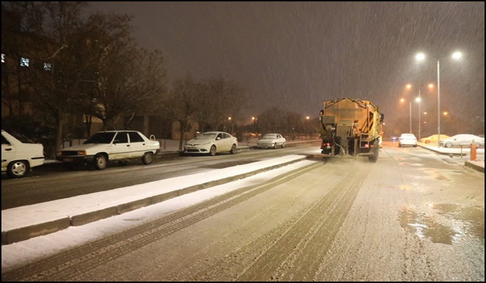 Viranşehir Belediyesi Karla Mücadelede Sahada