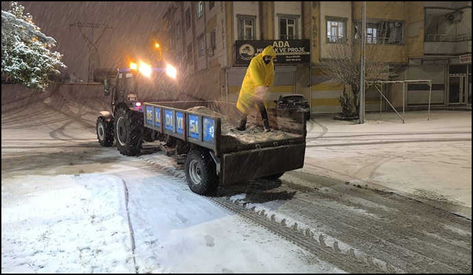 Haliliye Belediyesi Ekipleri Gece Boyunca Sahada-(VİDEO)