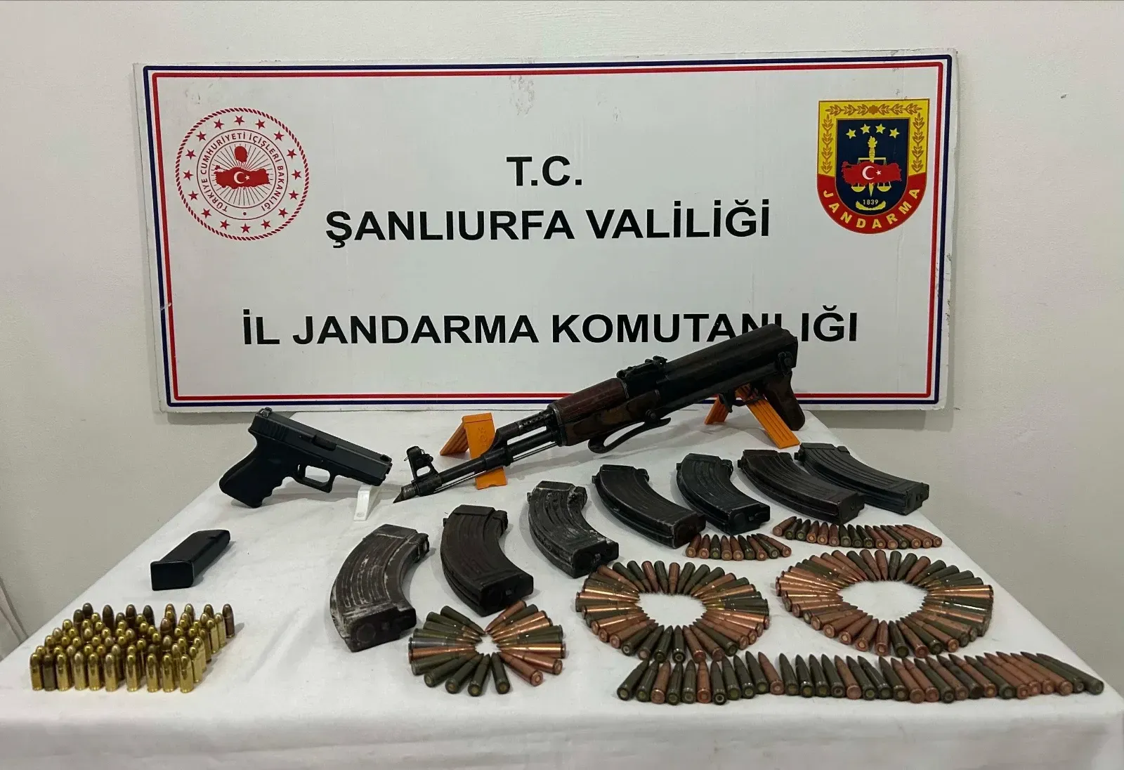 Şanlıurfa’da ruhsatsız silah operasyonu