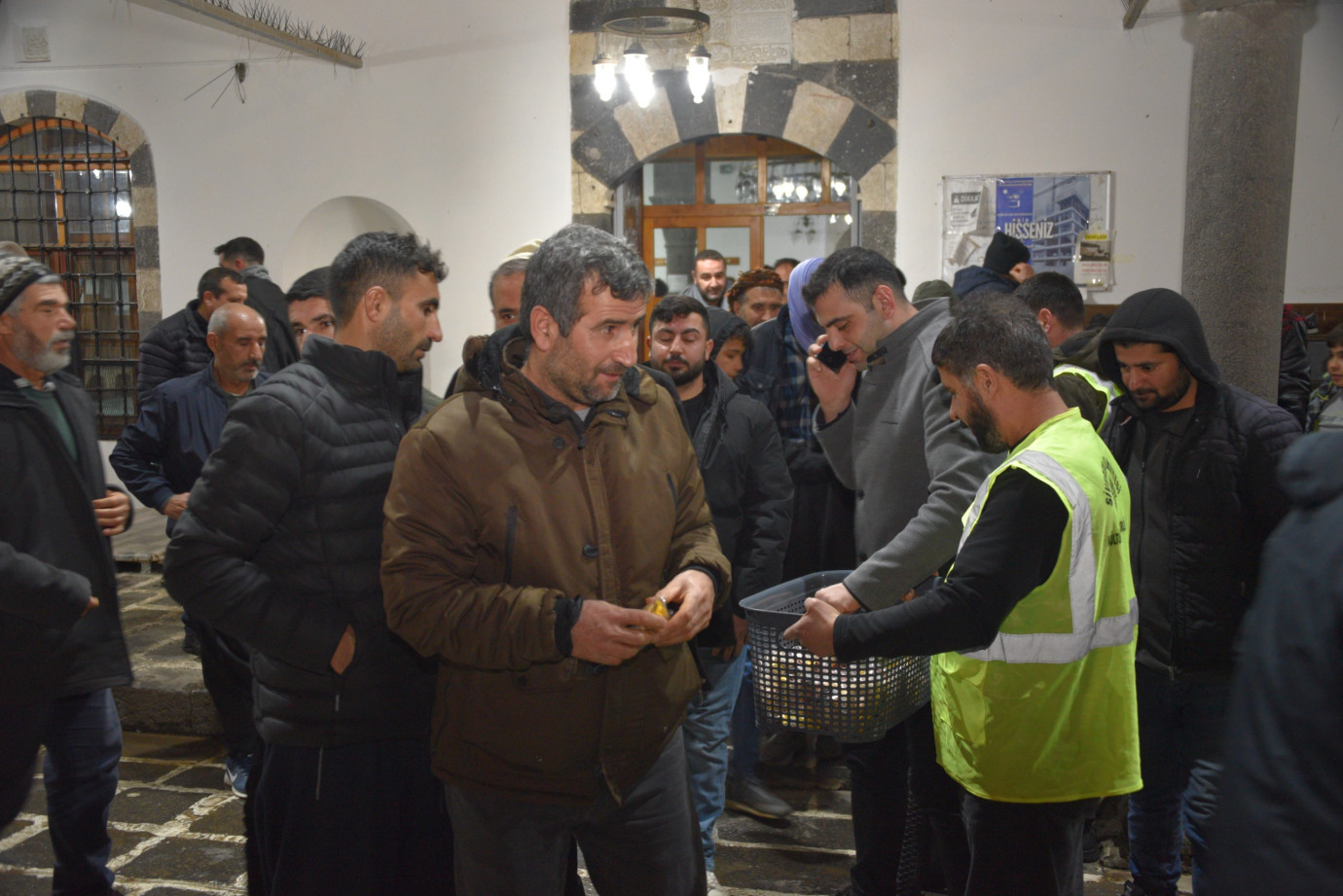 Siverek Belediyesi’nden Berat Kandili ikramı