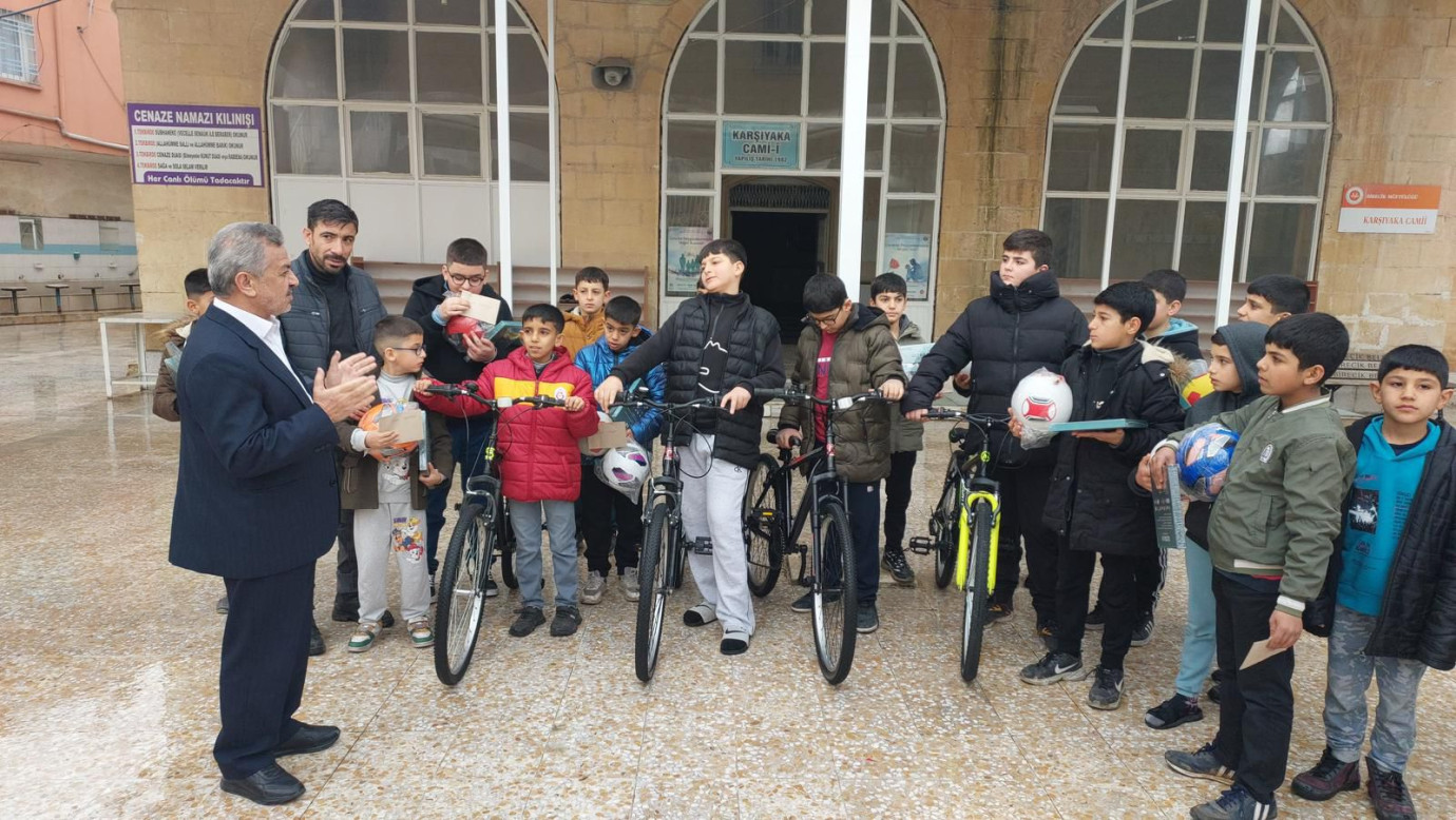 Gençler Camilerde Buluştu