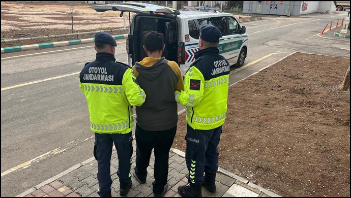 Şanlıurfa’da otomobilden hırsızlık şüphelisi yakalandı