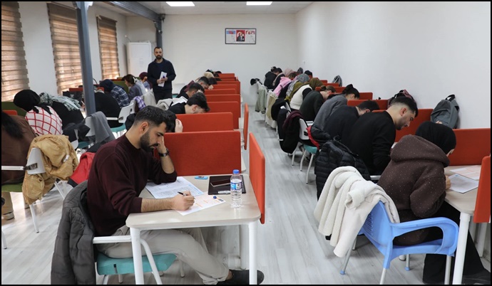 Eş Başkan Serhat Dicle İnan’dan Gençlere Deneme Sınavı Desteği