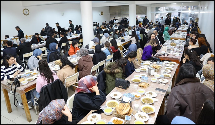 Başkan Bucak, Gençlik Kolları ile iftarda buluştu