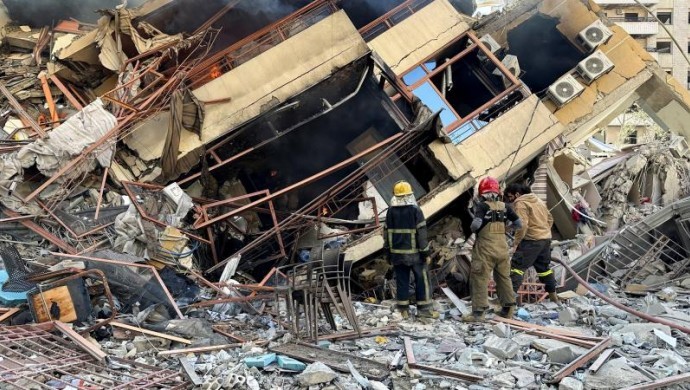 İsrail'in saldırılarında 103'ü çocuk 773 kişi yaşamını yitirdi