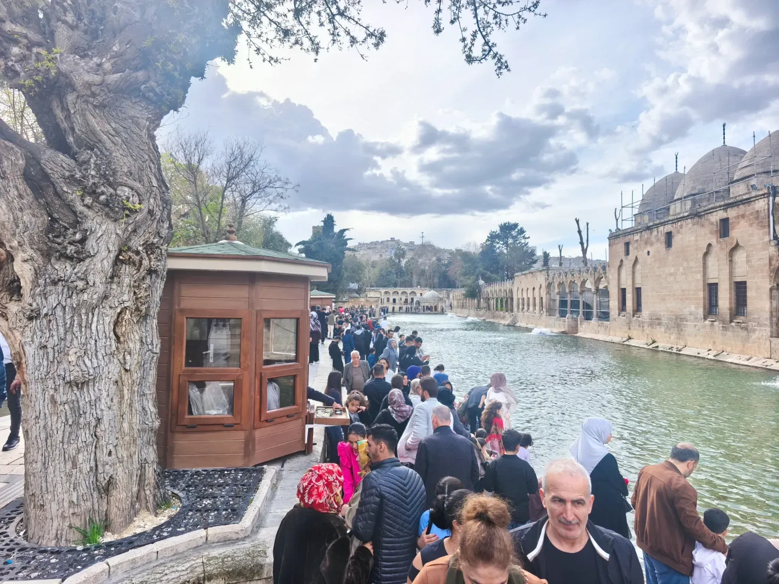 Balıklıgöl’e Yerli ve Yabancı Turist Akını