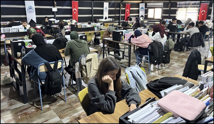 Eyyübiye’de Gençlere Eğitim Desteği: 15 Temmuz Eğitim Otağı Yoğun İlgi Görüyor-(VİDEO)