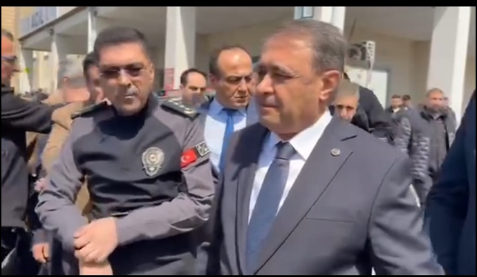 Vali Şıldak Açıkladı: Siverek’te Okulda Silahlı Saldırı – 16 Yaralı