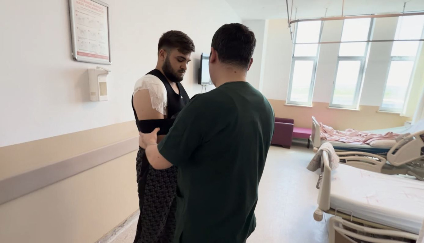 Suruç’ta Omuz Çıkığına İleri Cerrahi Müdahale