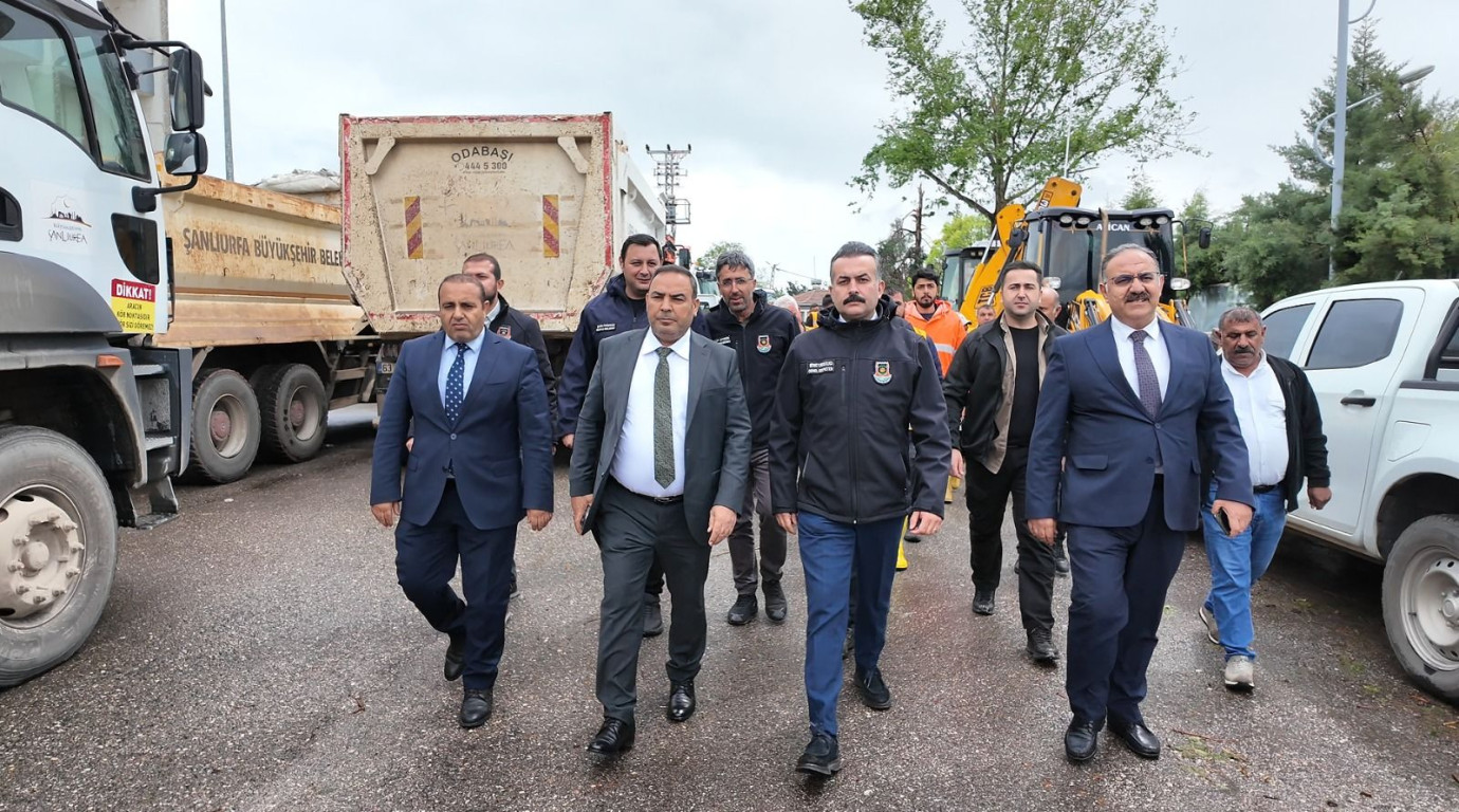 Birecik’te Fırtına ve Yağışa Karşı 114 Araçla Seferberlik