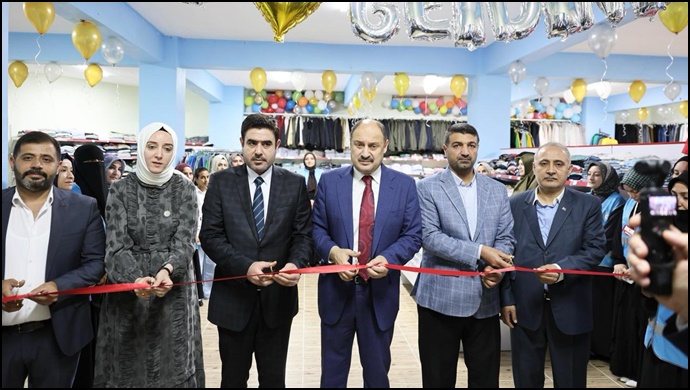 İyilik Çarşısı Hizmete Açıldı 