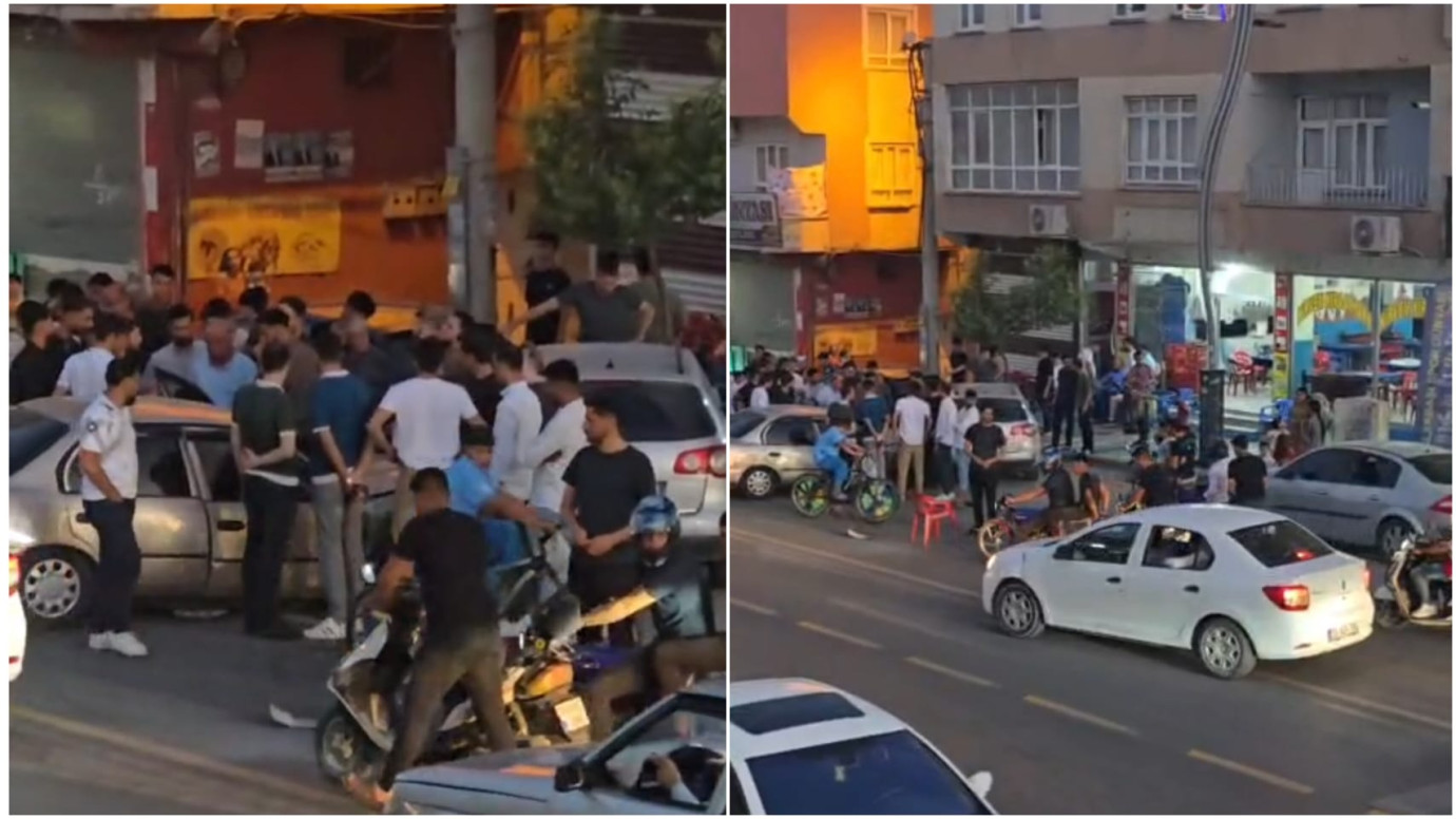 Şanlıurfa'da Kontrolden Çıkan Otomobil Park Halindeki Araçlara Çarptı