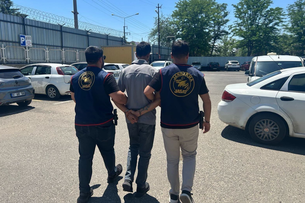 Diyarbakır'da JASAT operasyonlarında aranan 162 kişi yakalandı