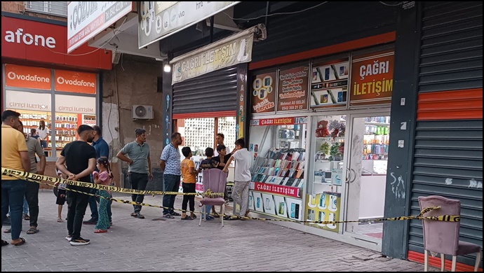 Şanlıurfa 'da Telefoncuya Silahlı Saldırı: 1 Kişi Yaralandı