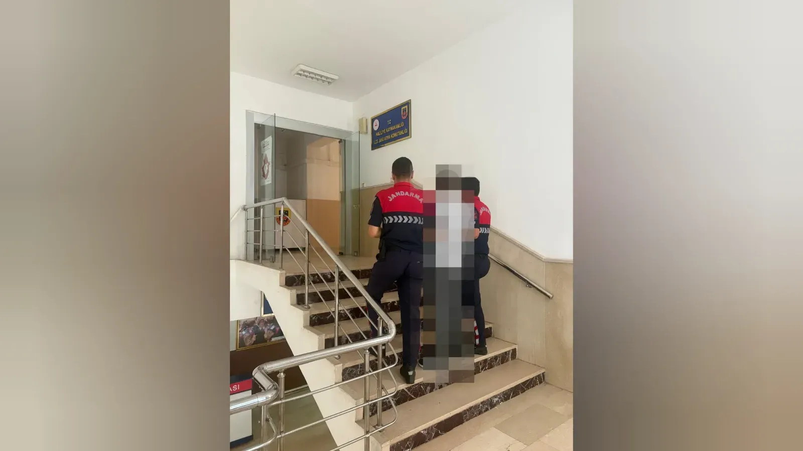 Şanlıurfa'da Hırsızlıktan Aranan Hükümlü Jandarma Tarafından Yakalandı