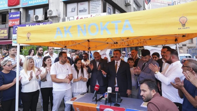 İzmir'de CHP ve diğer partilerden 500 kişi AK PARTİ'ye geçti