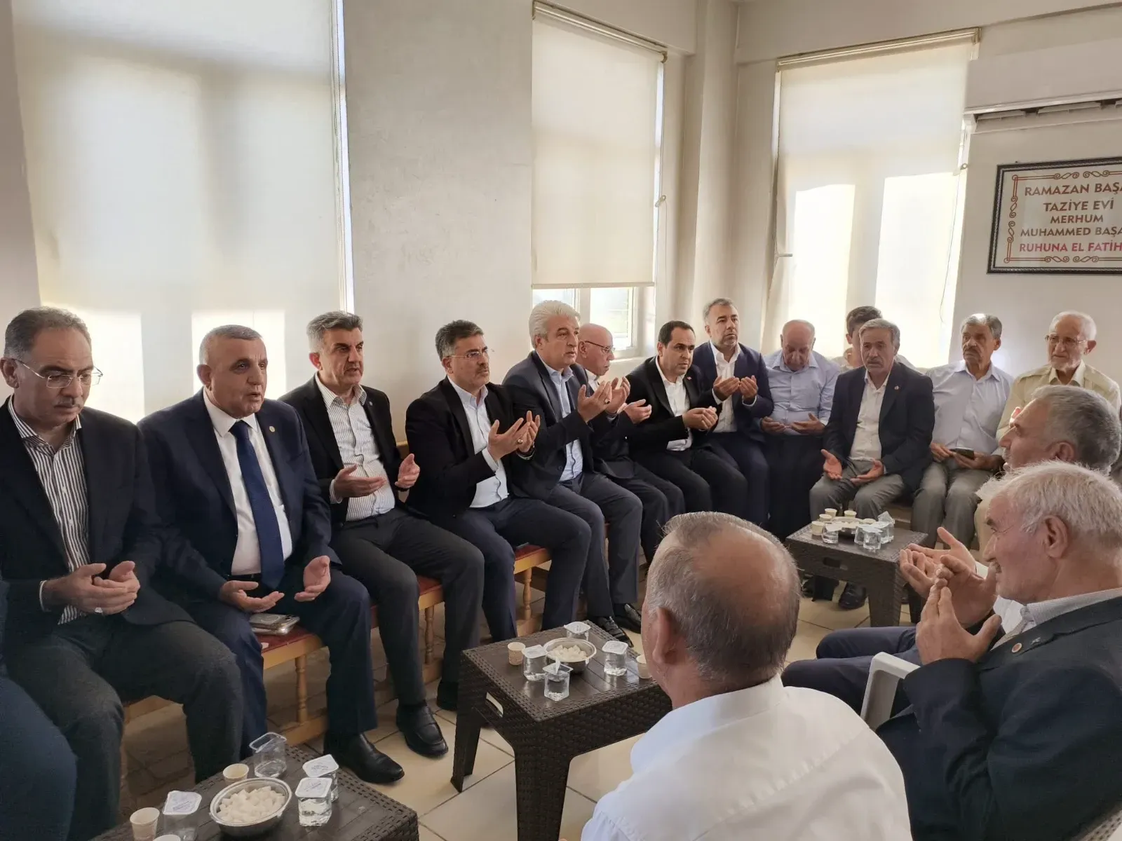 Açılış Değil, Taziye… Taziyenin De Protokolü Mü Olur?