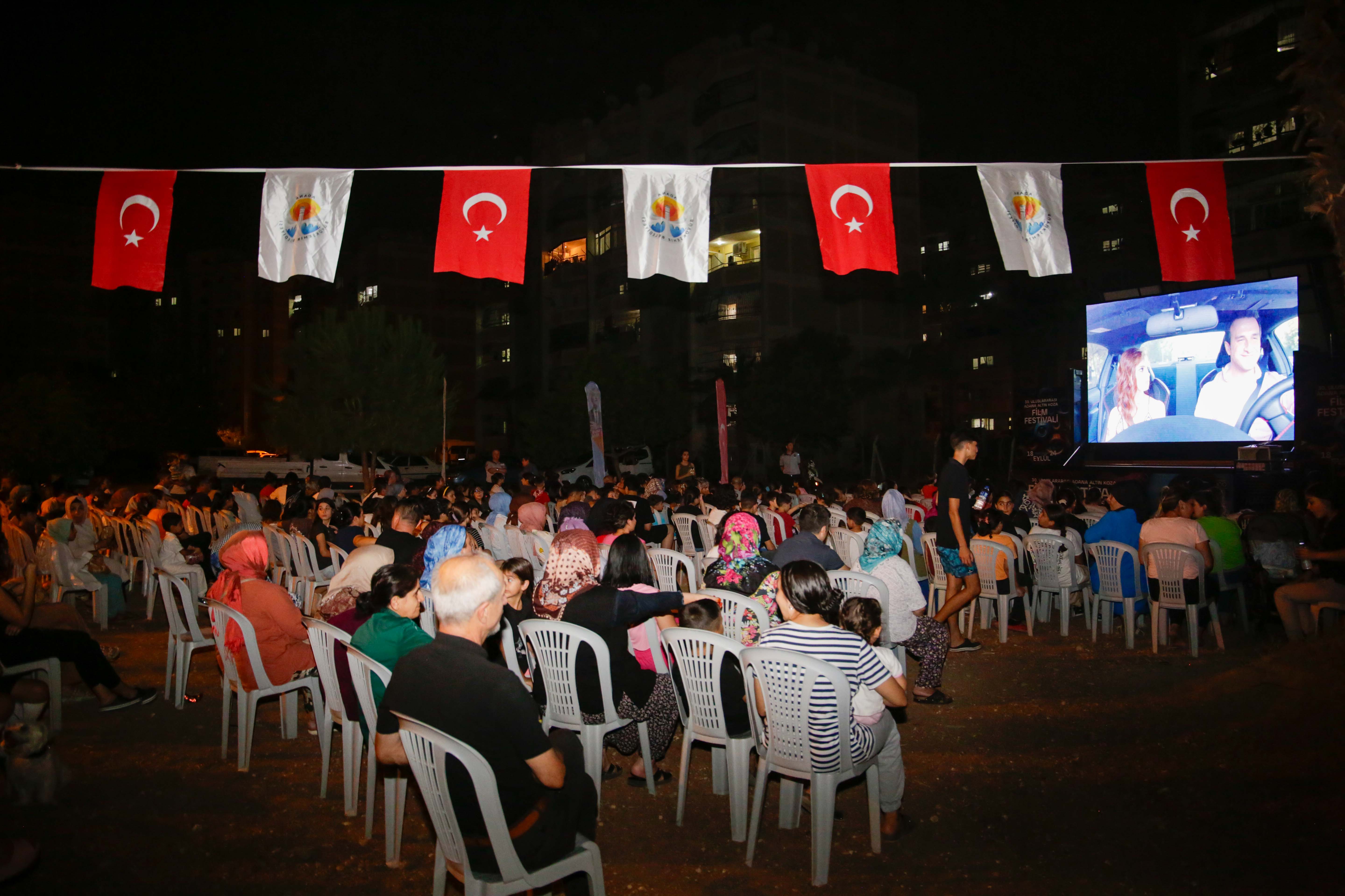 18 Eylül’de başlayacak Altın Koza ilçelerde şimdiden halkla buluştu