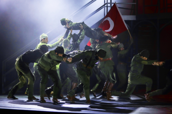 “1923” müzikali devam ediyor