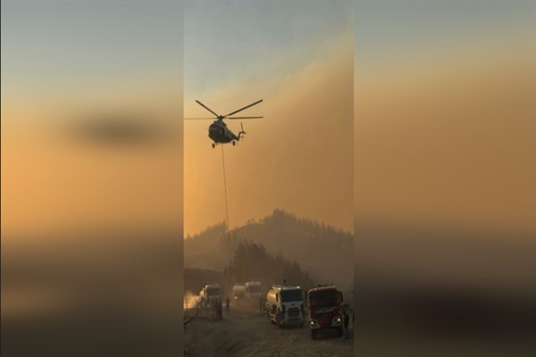 Eğribucak yangınına hava desteği başladı