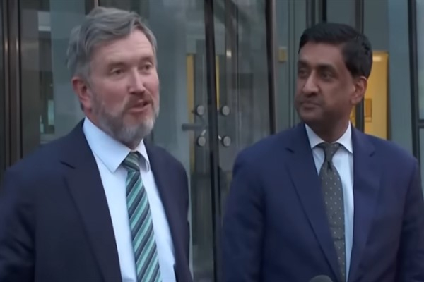 ABD'li vekiller: Epstein dosyalarında en az yarım düzine erkek korunuyor