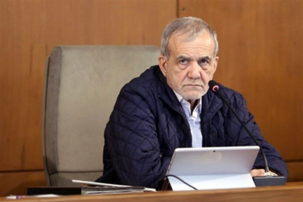 Pezeşkiyan: Irak halkı haksız savaşta İran’ın yanında durdu