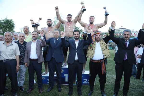 500 pehlivan Kağıthane'de er meydanına çıktı