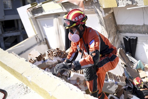 “6 Şubat depremleri, süpersonik bir uçağın yarattığı ses patlamasına benziyor”