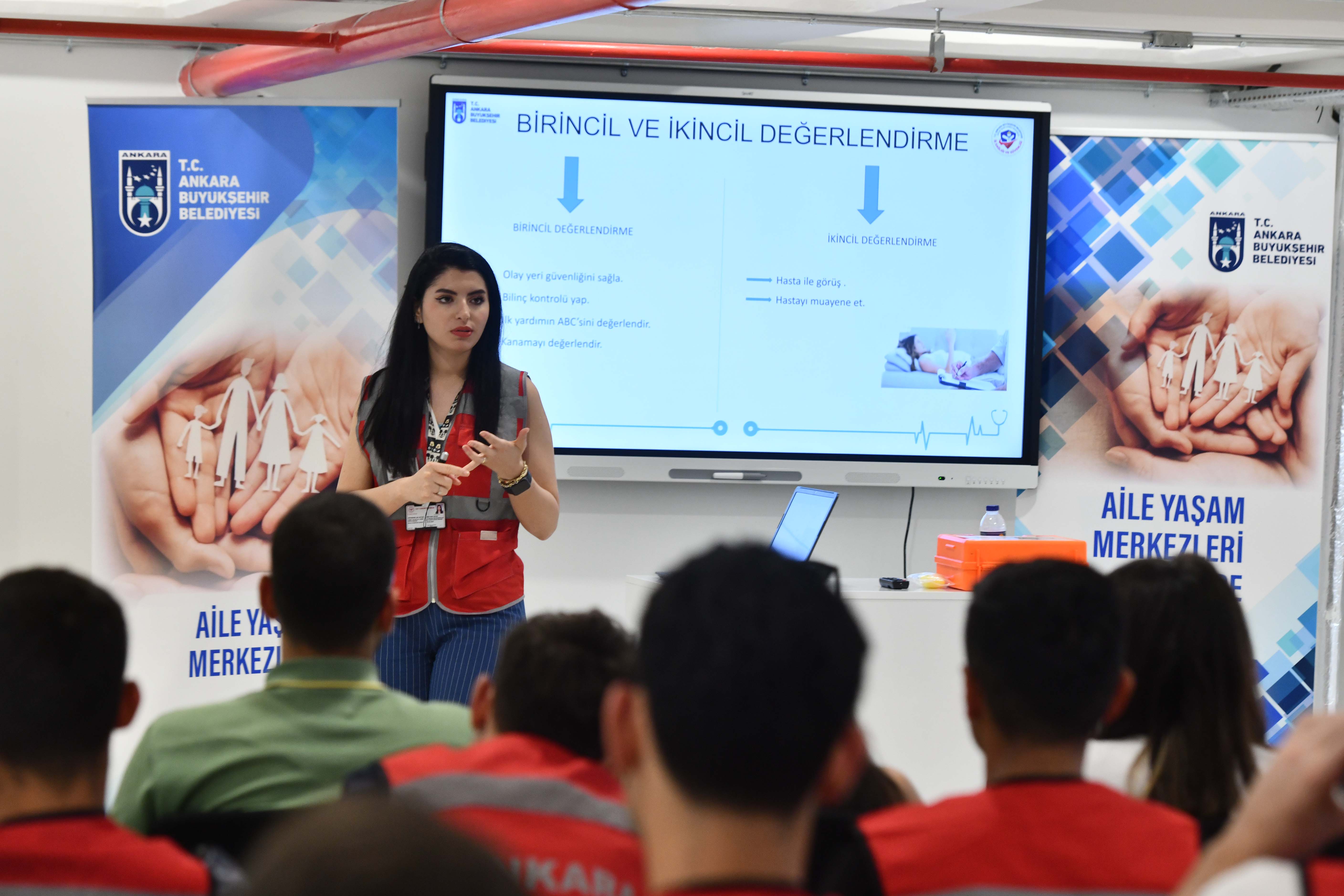 ABB’den stajyerlerine ‘Temel İş Sağlığı, Güvenliği ve İlk Yardım Eğitimi’