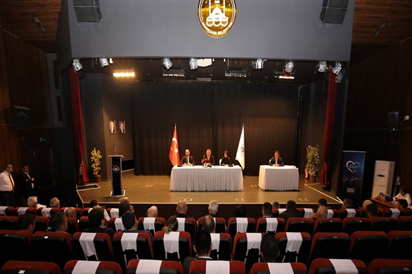 Adapazarı Belediyesi haziran ayı meclis toplantısı gerçekleştirildi