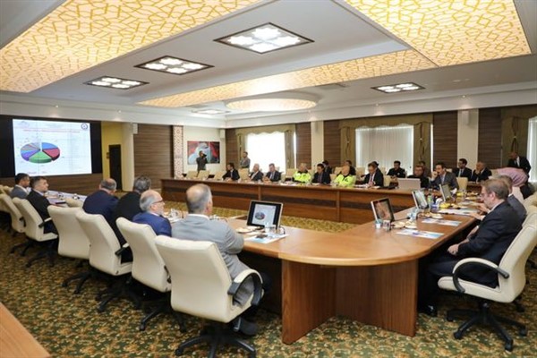 Afyonkarahisar'da 'Güz Dönemi Üniversite Güvenlik Tedbirleri Toplantısı' yapıldı