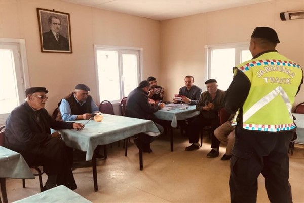 Afyonkarahisar'da sürücülere broşür dağıtıldı 
