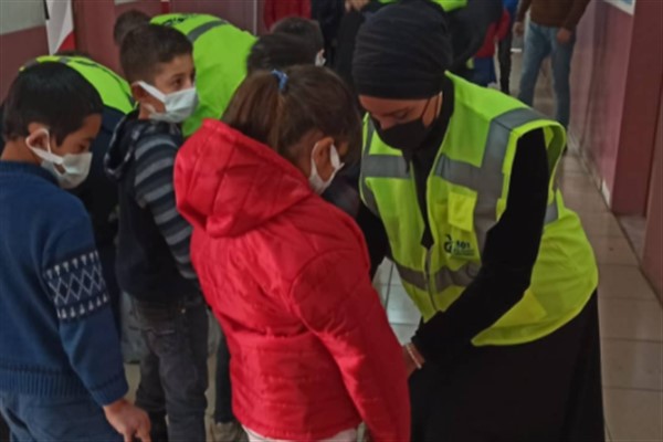 Ağrı Kültür Dernekleri Federasyonu’ndan örnek davranış