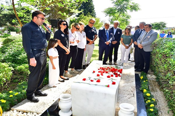 Ahmet Piriştina vefatının 19. yılında mezarı başında anıldı