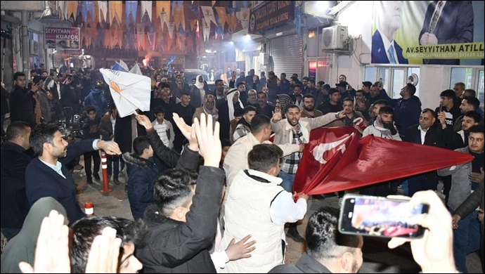 Ak Parti Ceylanpınar'da Katılımlar Devam Ediyor