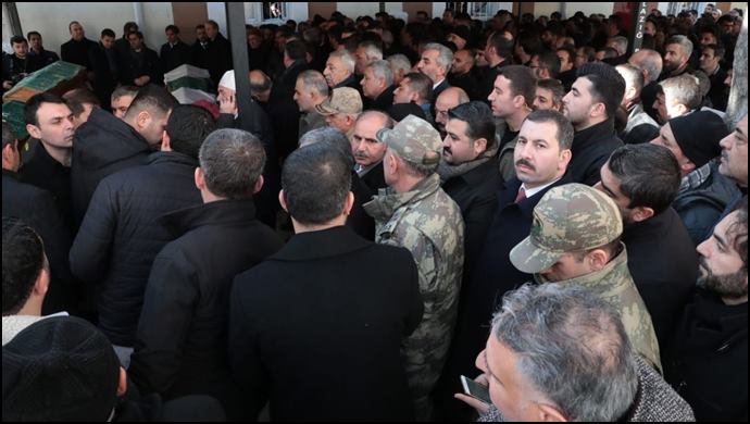 Ak Parti İl Başkanı Yıldız ve Urfa Heyeti Deprem Bölgesinde