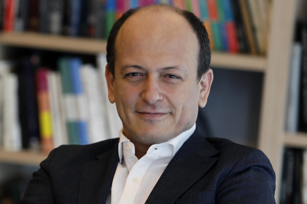 Akbank müşterileri, sosyal yatırımlarda  2 milyar TL’ye koşuyor