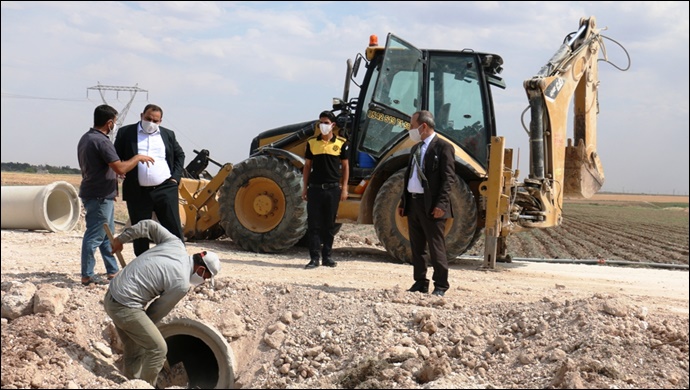 Akçakale’de Yol Yapım Çalışmaları Aralıksız Devam Ediyor