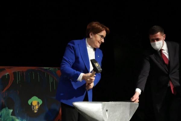Akşener, Hz. Ali’nin doğumu, Nevruz ve Aşık Veysel’i anma etkinliğine katıldı