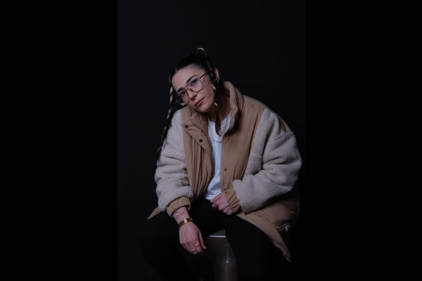 Alege’den Emo-Trap Tınılı: “Enkaz”