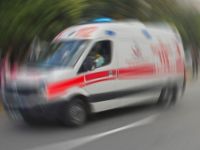 Ambulans kazaya karıştı:2 yaralı